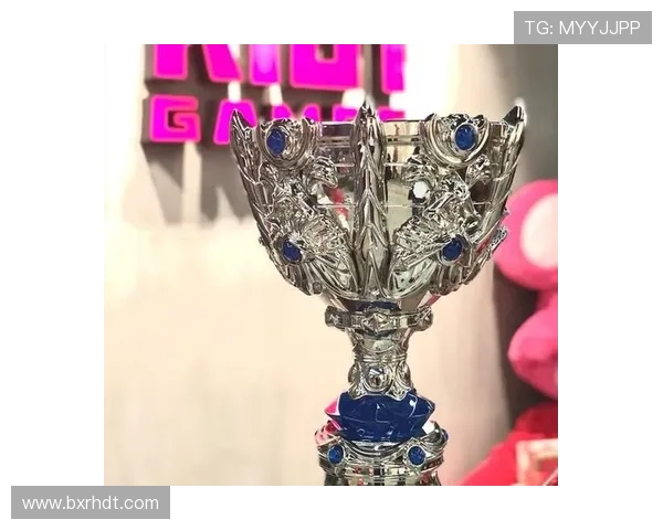 IG战队以99分稳居世界冠军杯积分榜首位，其他战队紧随其后