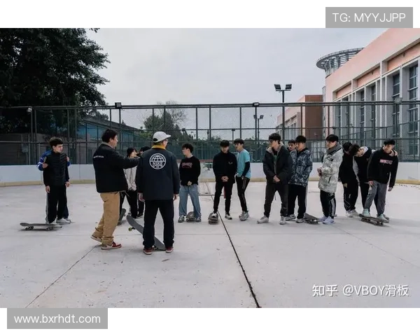 广州滑板队快攻策略解析与滑板文化的融合探讨