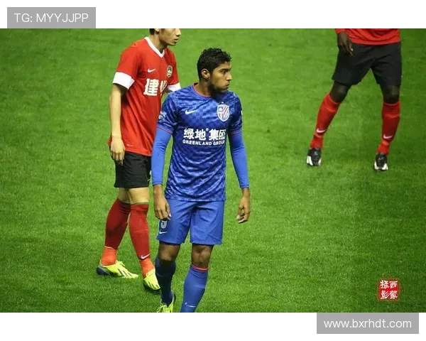 羽毛球盛宴：深入解析上海羽毛球队的实力与发展之路