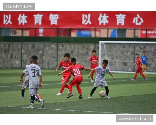 以足球为核心探讨全球赛事发展趋势与多元文化交流影响力深远变革