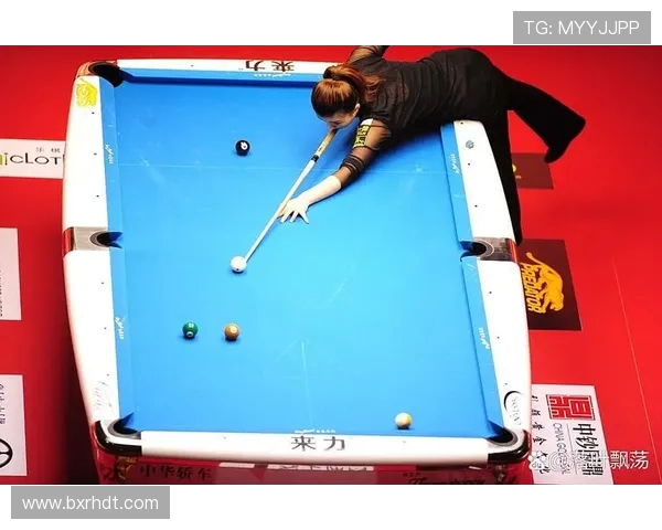 台球技巧与策略全解析 掌握基本动作提升比赛水平